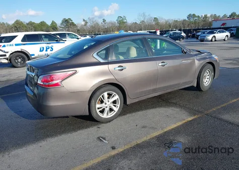 2014 Nissan Altima 2.5 from USA, damaged, VIN 1N4AL3AP5EC185229